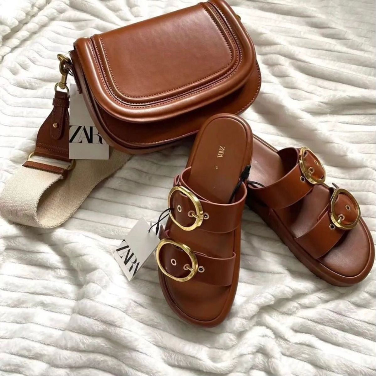 Sac a main et sandales Zara